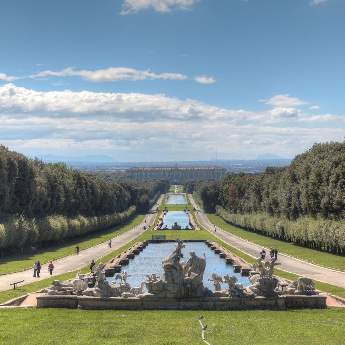 Slider - Tour Reggia di Caserta